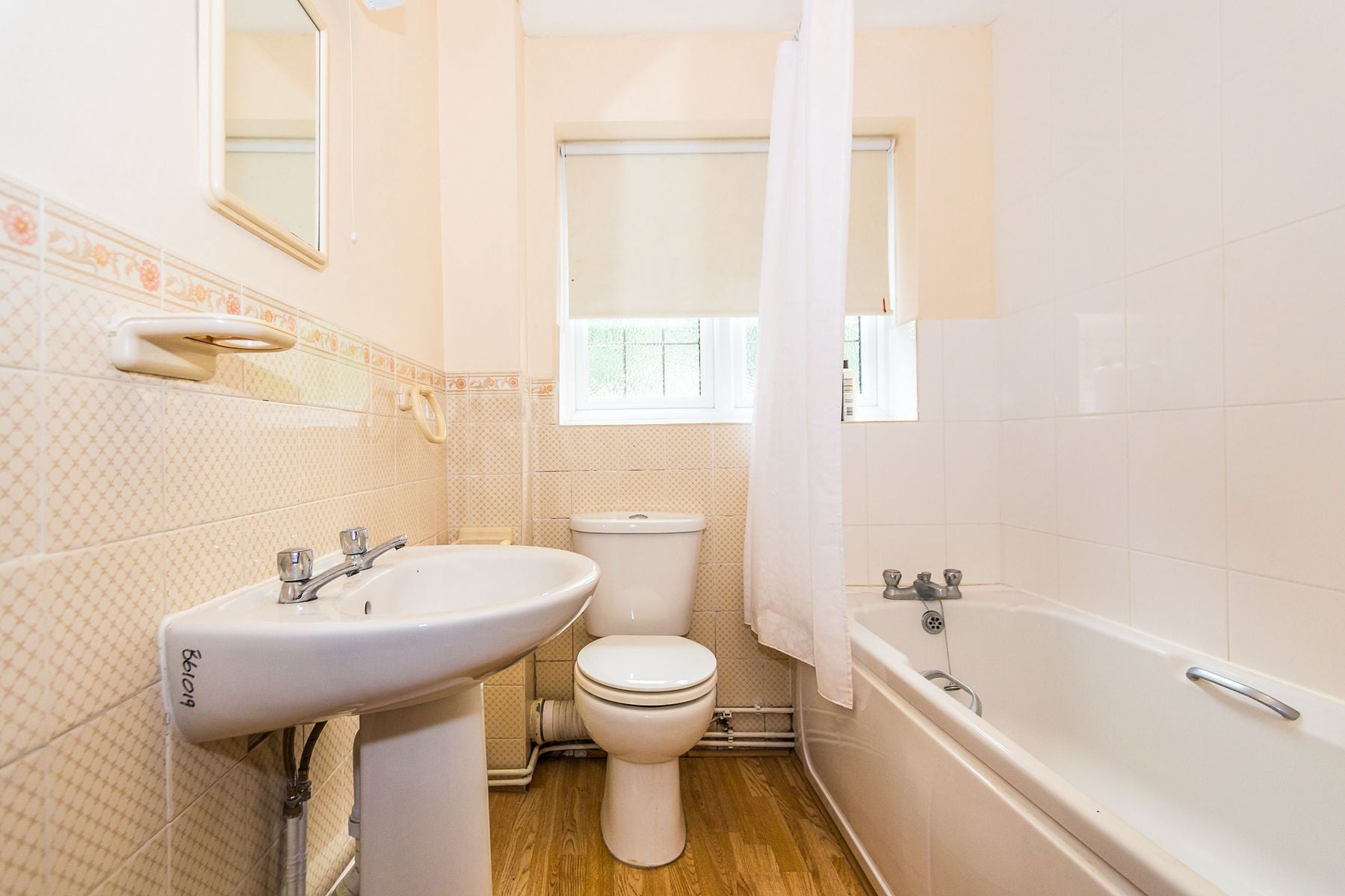 Flat Aragon Road in London