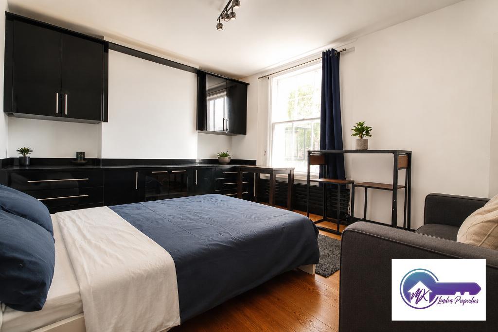 Flat Royal College Street in Greater London