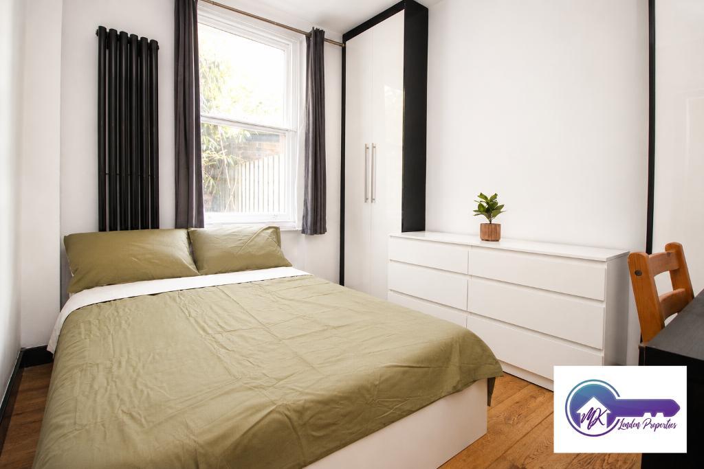 Flat Royal College Street in Greater London