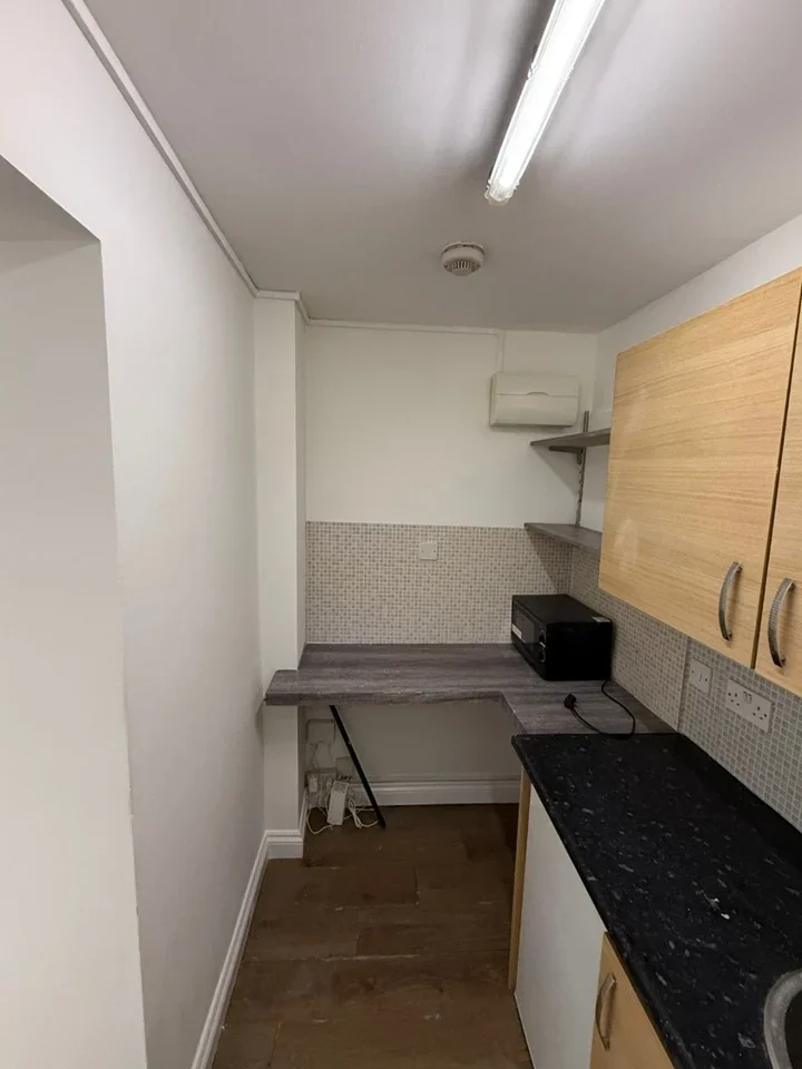 Flat Brockham Crescent in Greater London