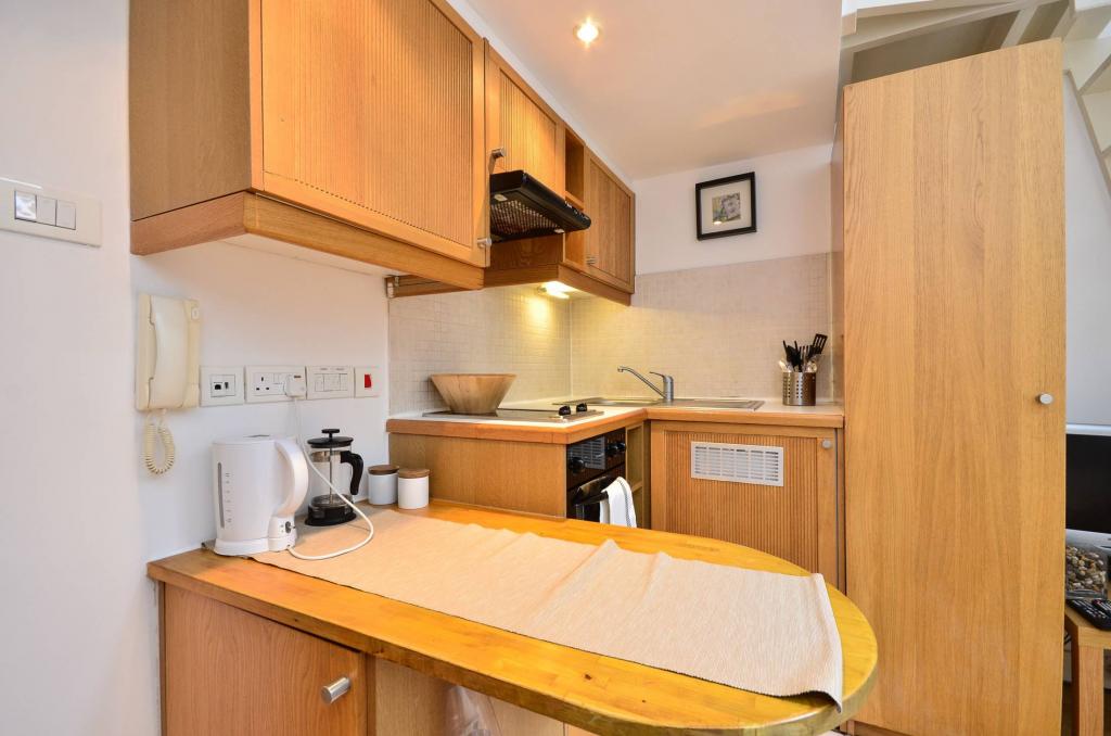 Flat Fairholme Road in Greater London