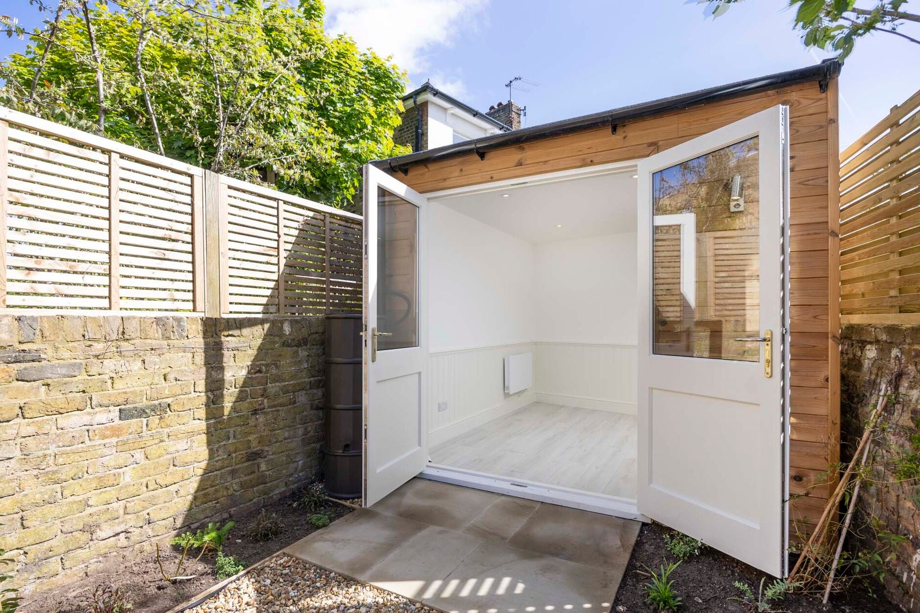 House Findon Road in Greater London