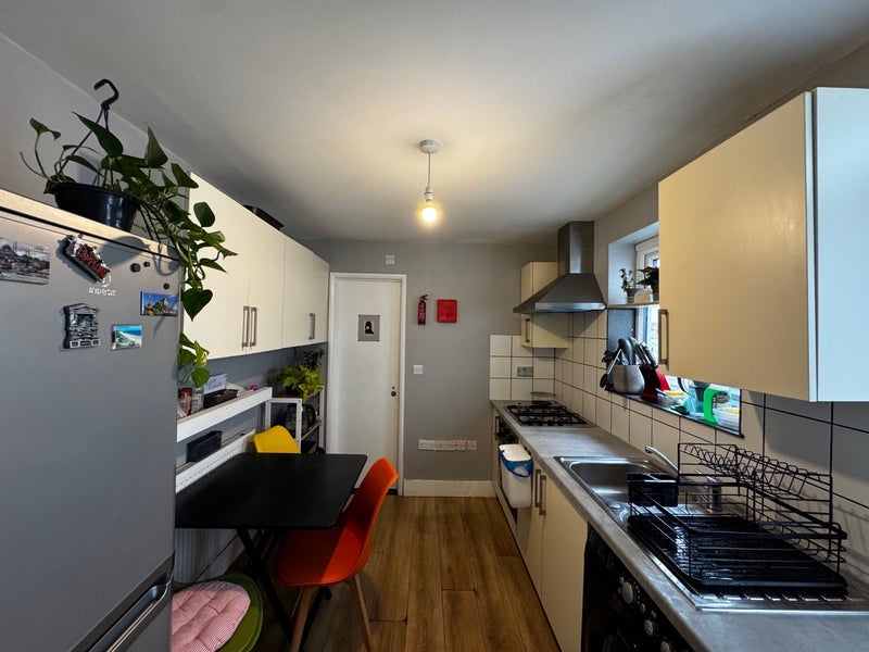 Room Braemar Road in Greater London