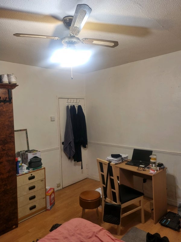 Room Stewarts Road in Greater London