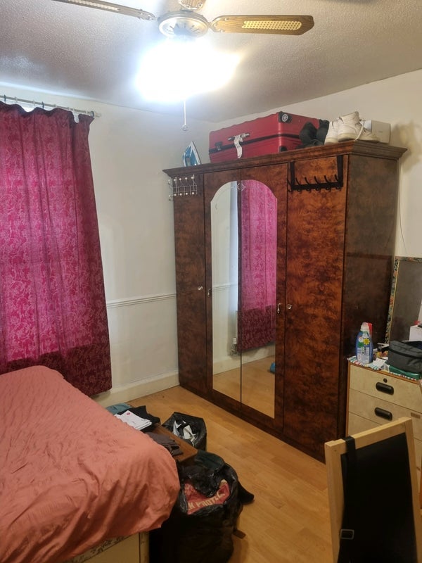 Room Stewarts Road in Greater London