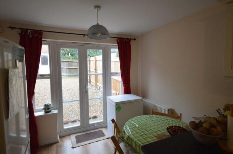 Room Staples Drive in North West Leicestershire