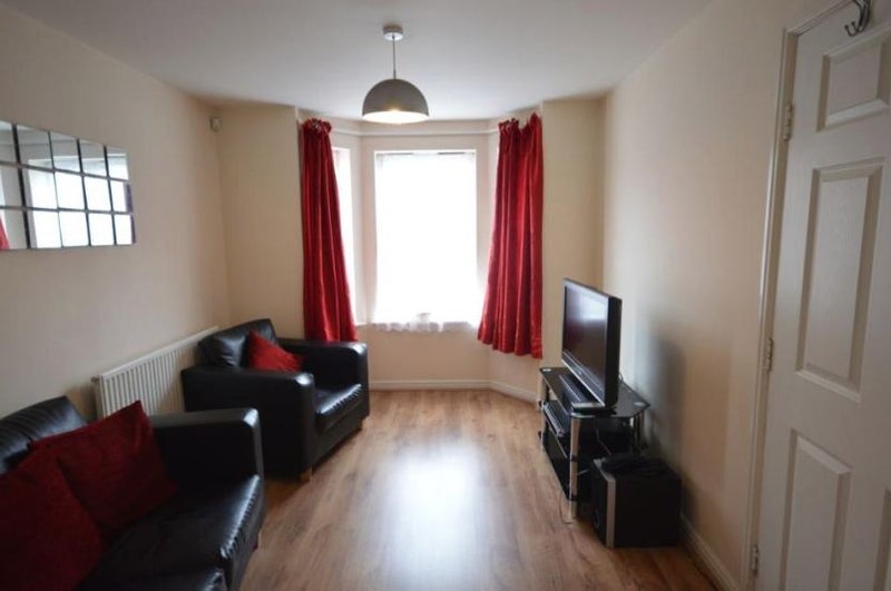 Room Staples Drive in North West Leicestershire