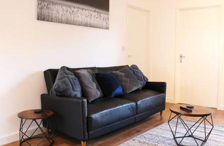 Flat Henor Mill Close in Vale of White Horse