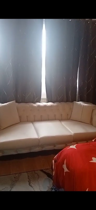 Room Luffman Road in Greater London