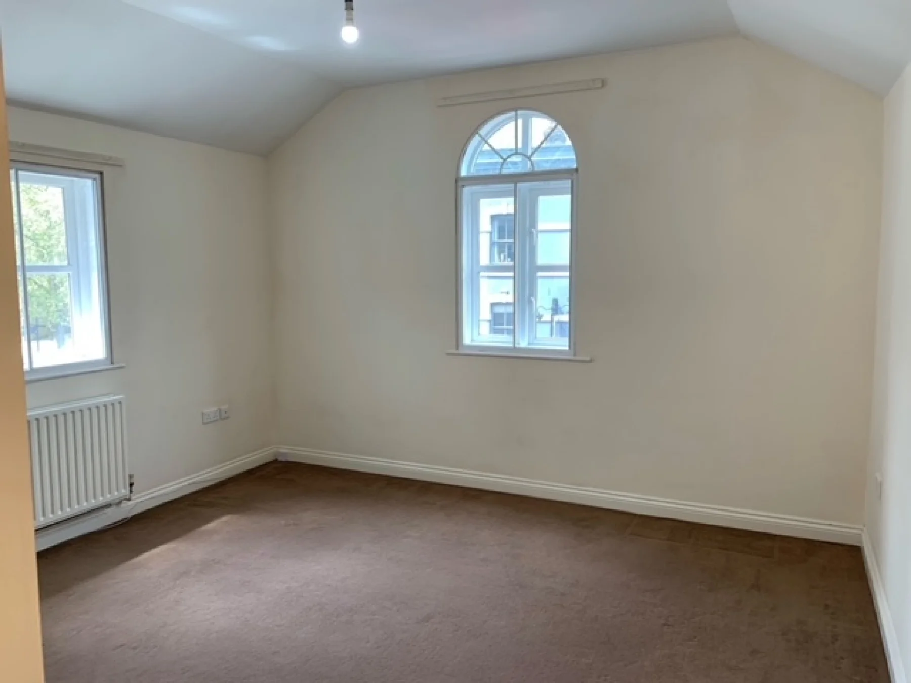 Flat Swan Lane in Winchester