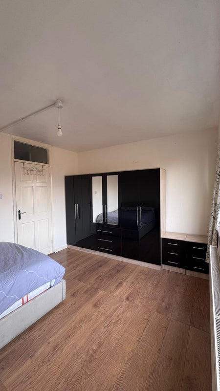 Room Howson Road in Greater London