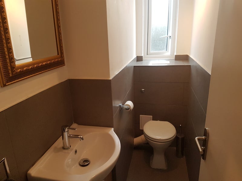 Room Lucey Way in Greater London