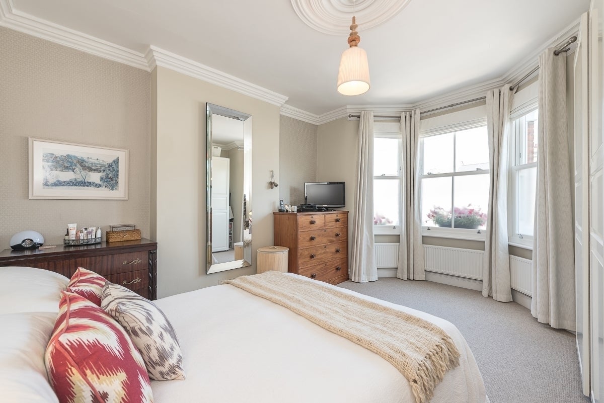 House Crescent Road in Greater London