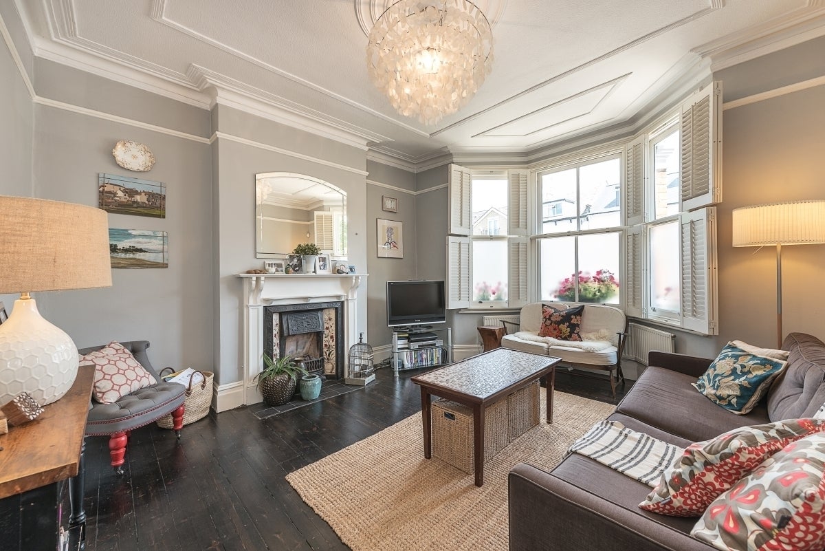House Crescent Road in Greater London