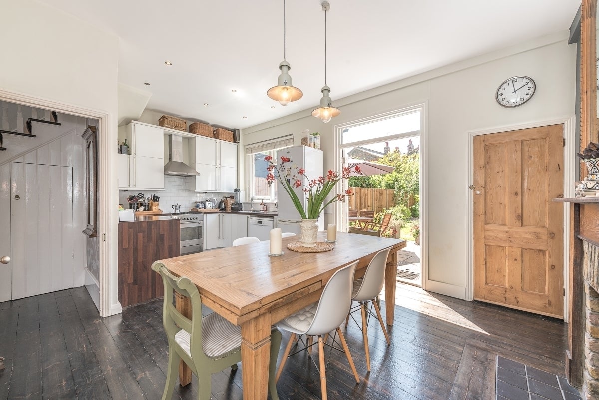 House Crescent Road in Greater London