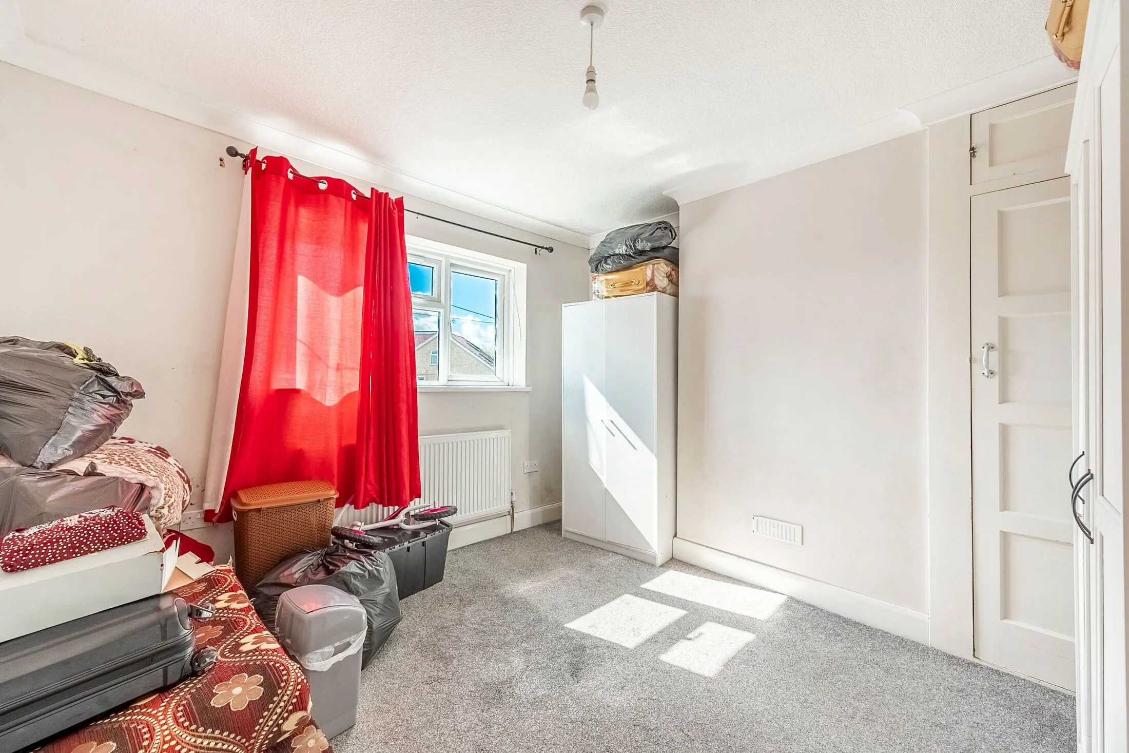 House Sandymount Avenue in Greater London
