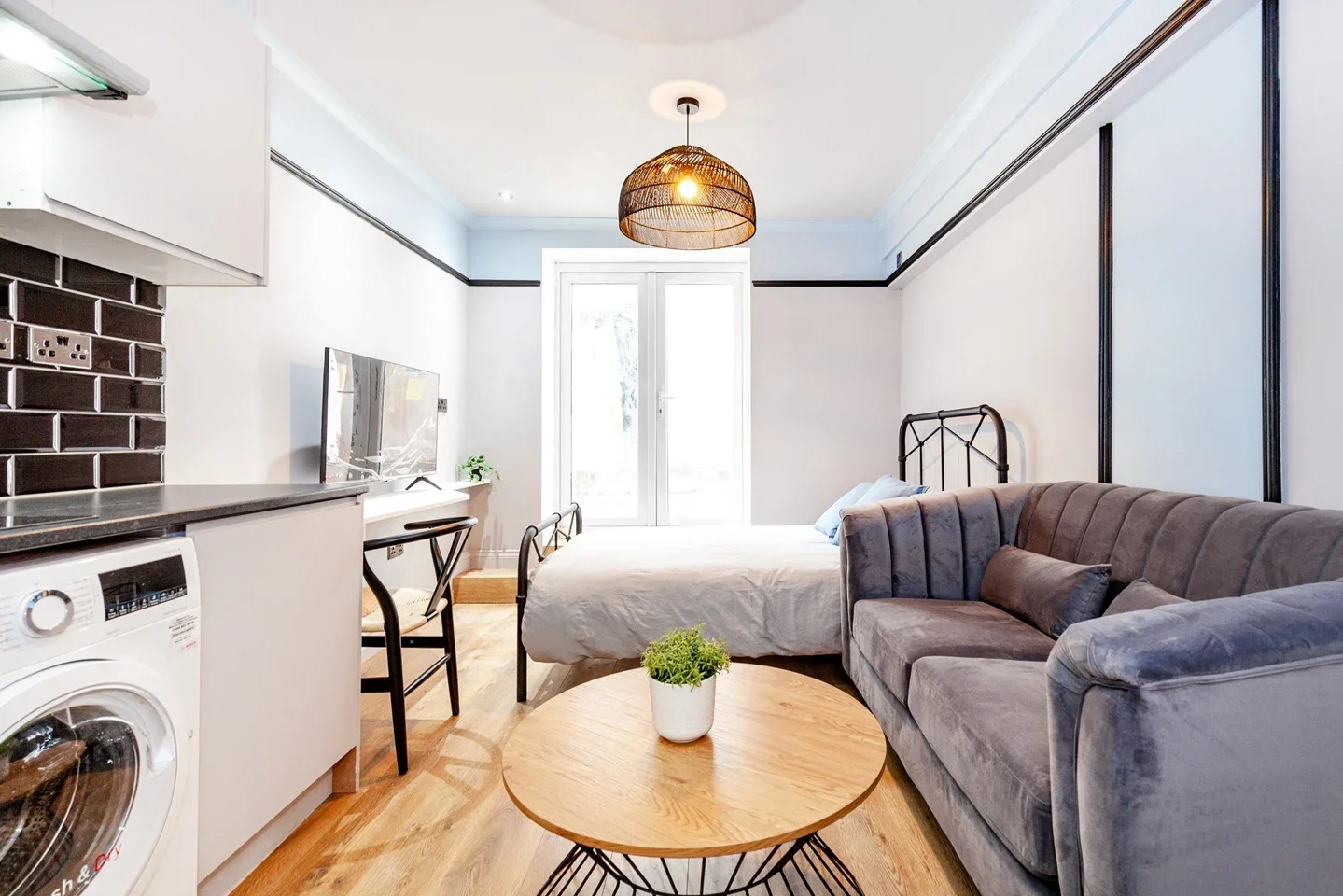 Flat Kensington Gardens Square in City of Westminster