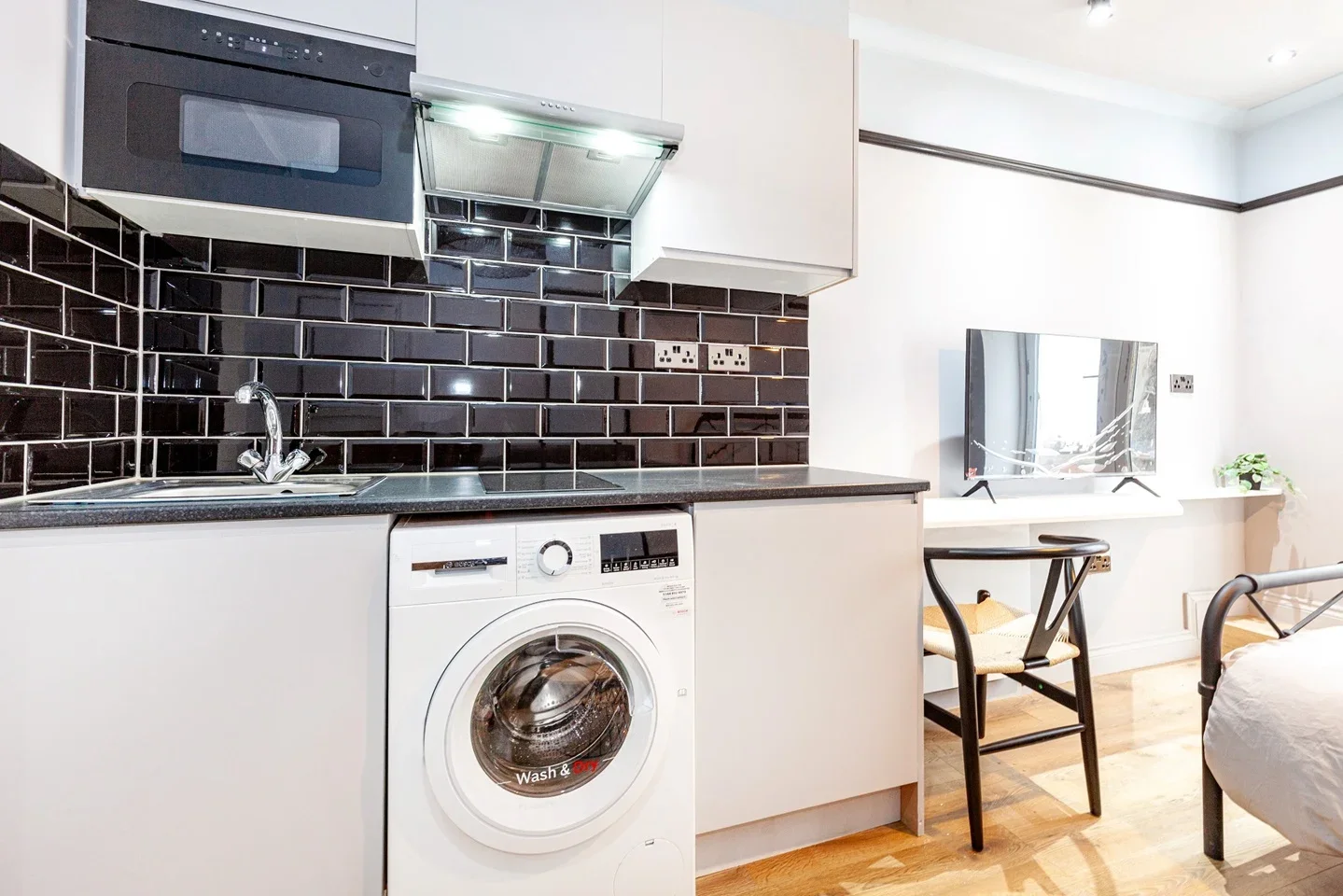Flat Kensington Gardens Square in City of Westminster