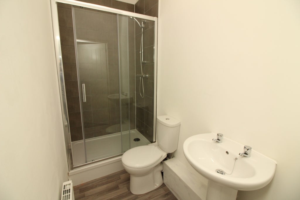 Room Henderson Street in Darlington