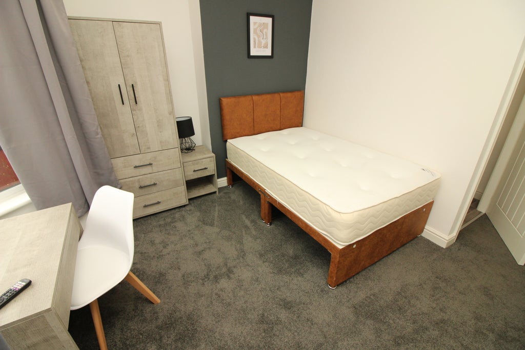 Room Henderson Street in Darlington