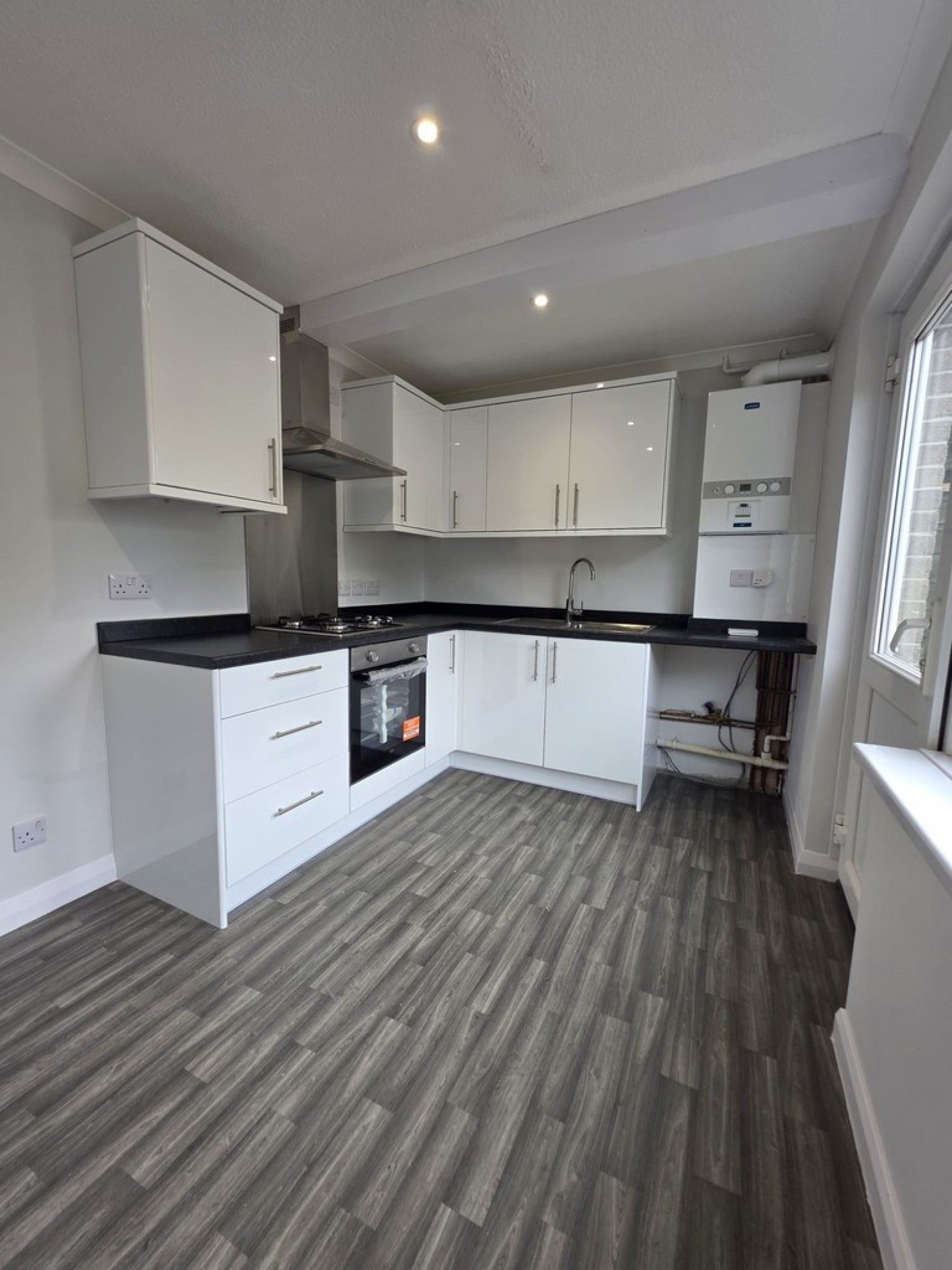 House Washbourne Close in Plymouth