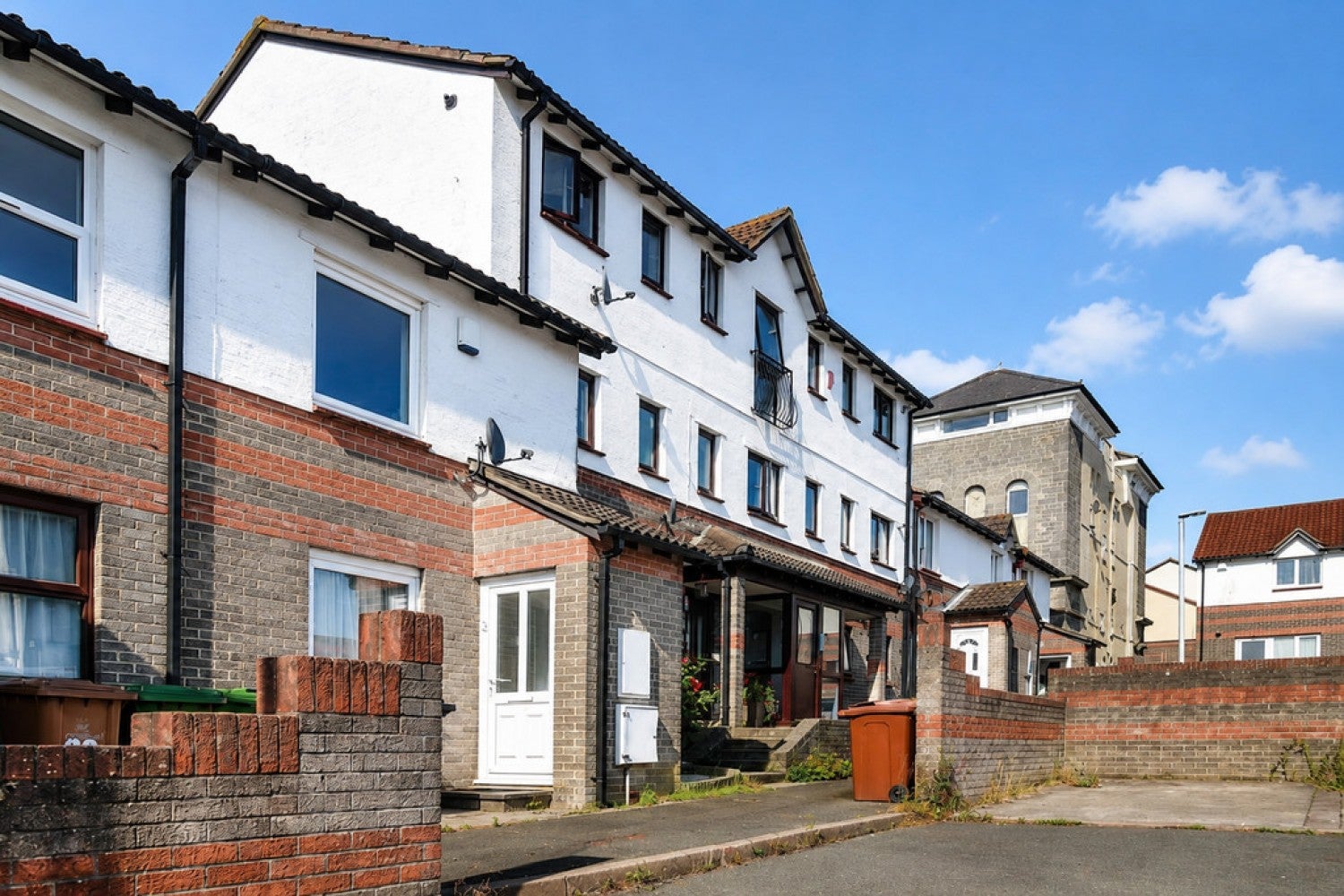 House Washbourne Close in Plymouth