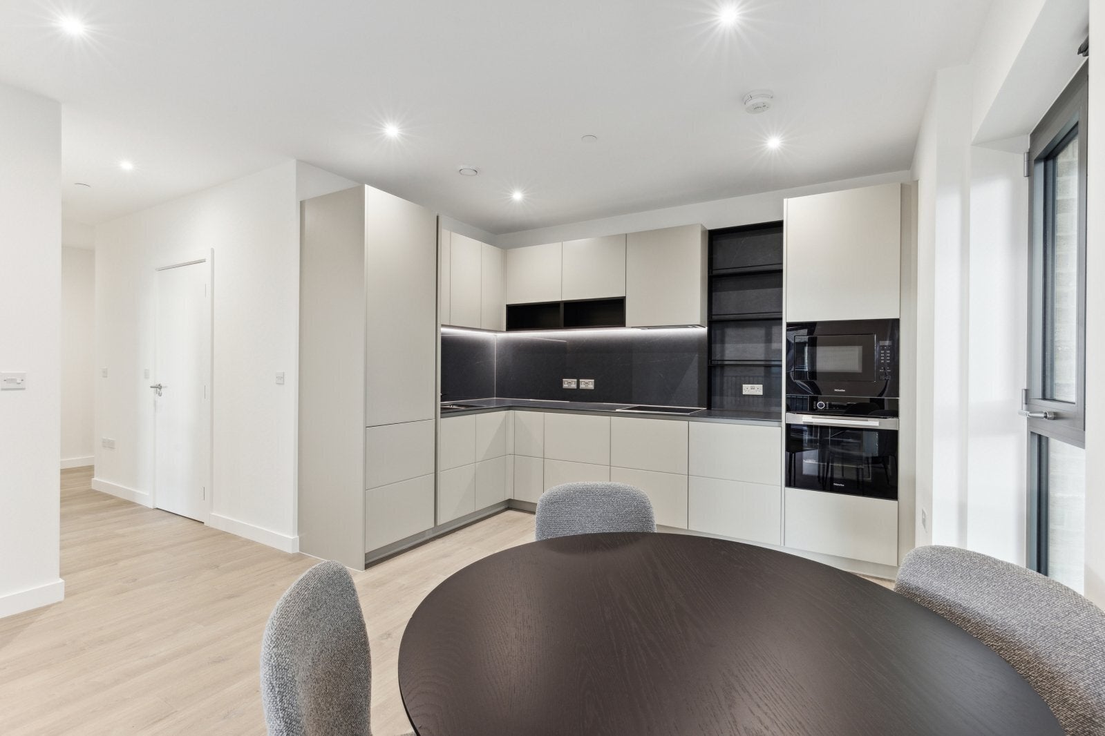 Flat Williamson Road in Greater London