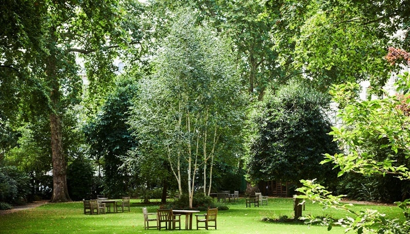 Flat Kensington Gardens Square in City of Westminster