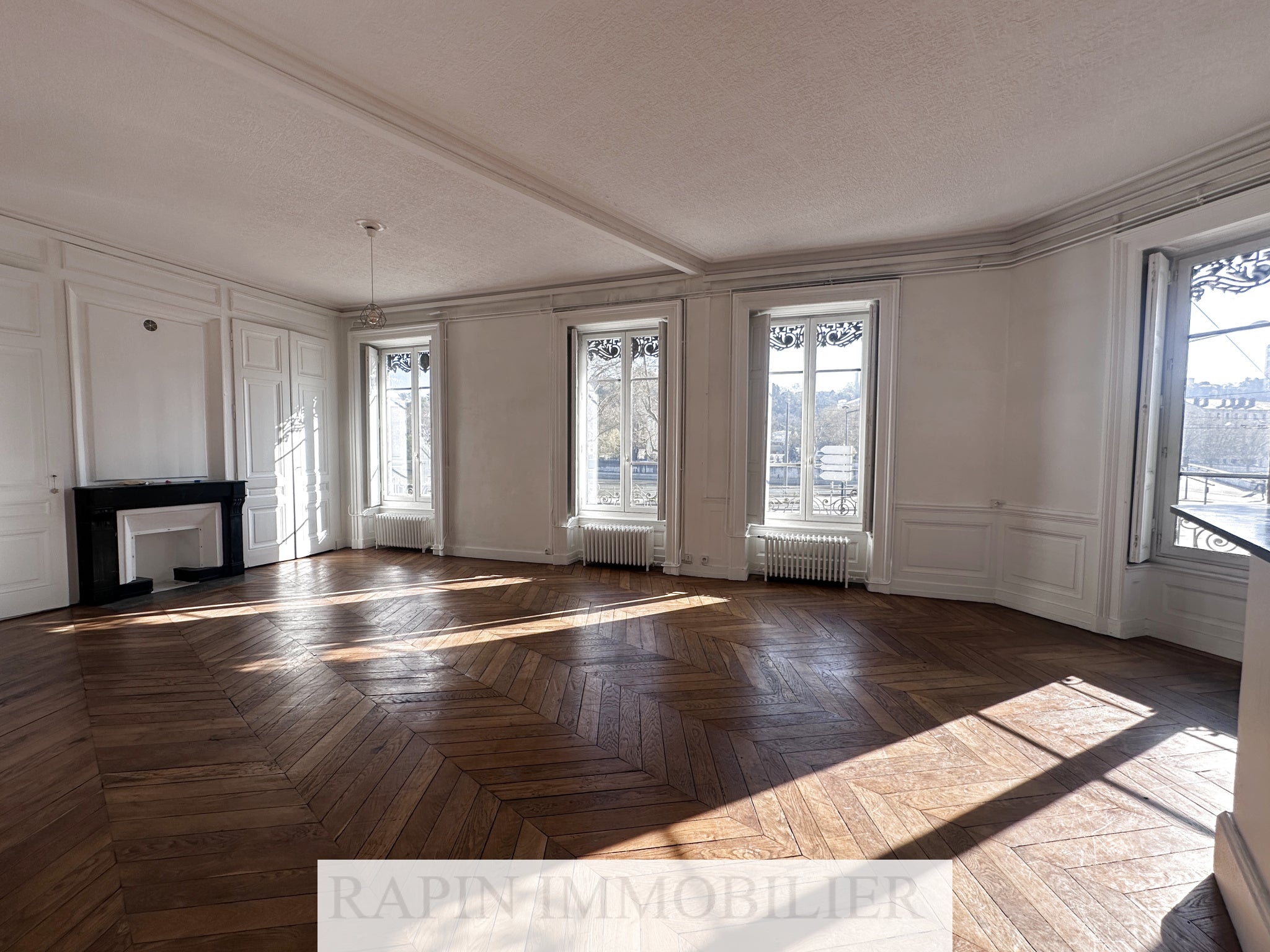 Flat Rue du Bas de Loyasse in Lyon