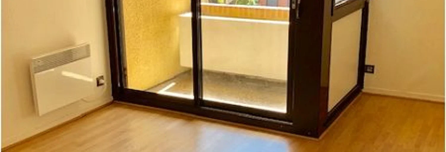 Flat Place Alphonse Jourdain in Toulouse