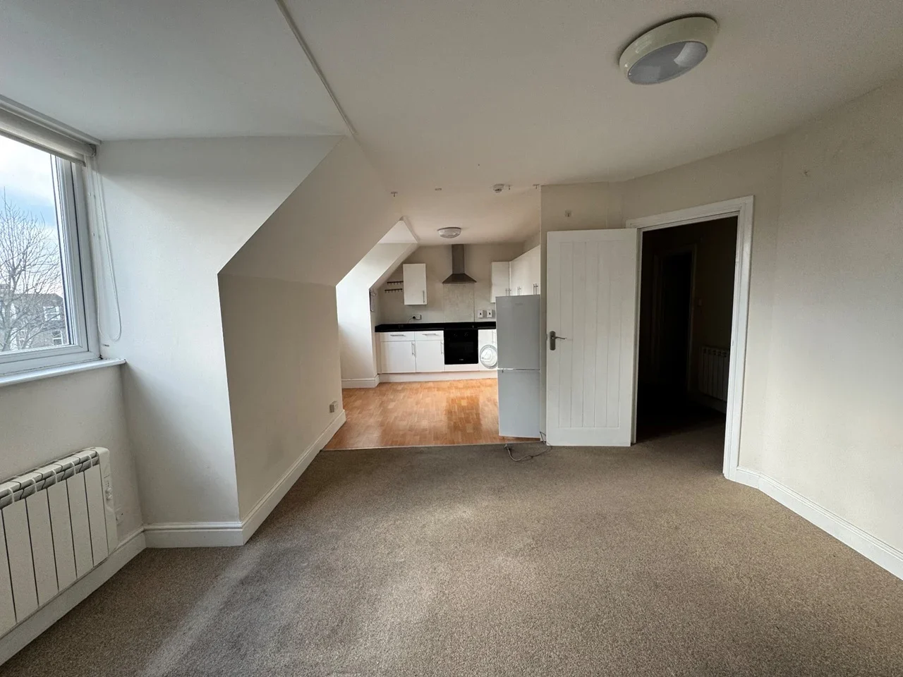 Flat Beech House Road in Greater London