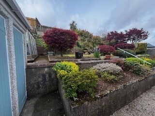 Flat Robin Crescent in London
