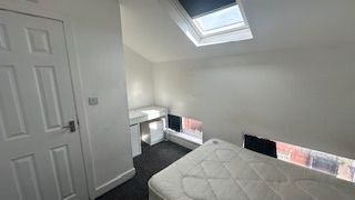 Room Lower Ford Street in Coventry