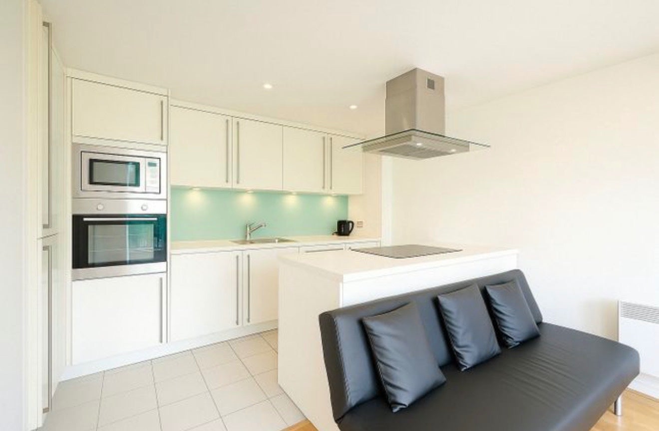 Flat Great West Road in Greater London