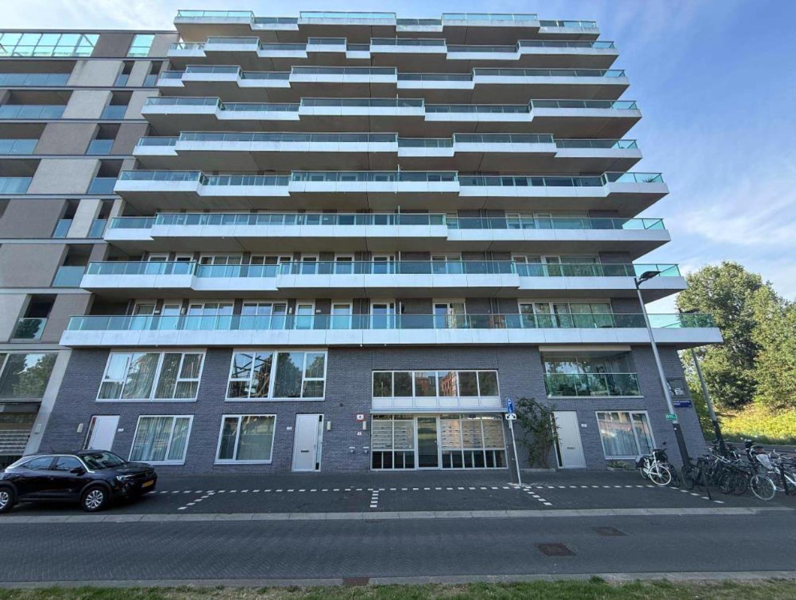 Piso Willem Augustinstraat 329 en Amsterdam
