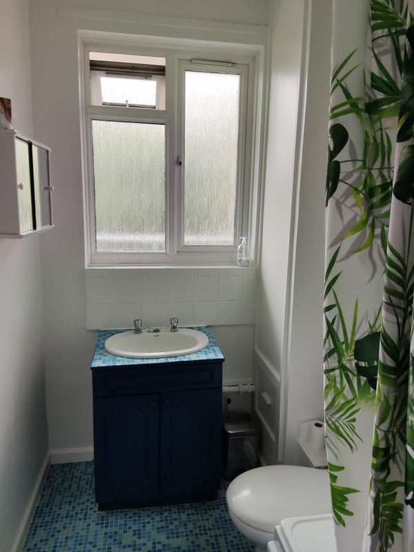 Room Dagnall Street in Greater London