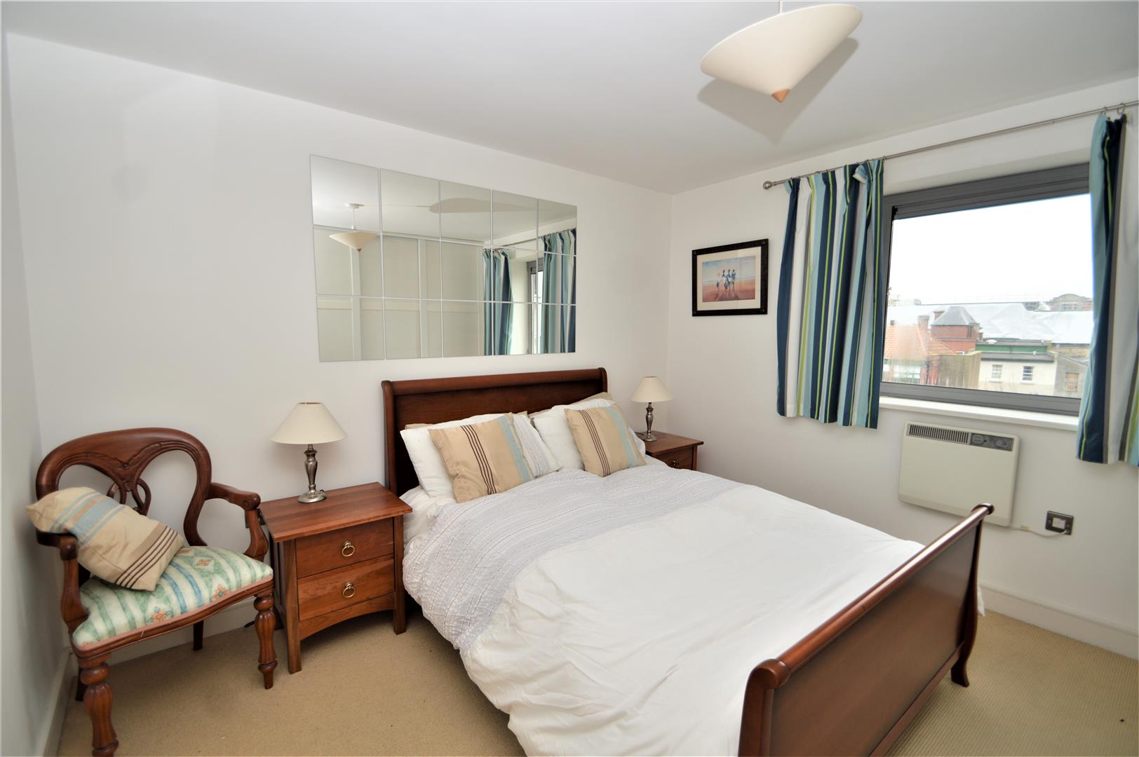 Flat Three Queens Lane in Bristol