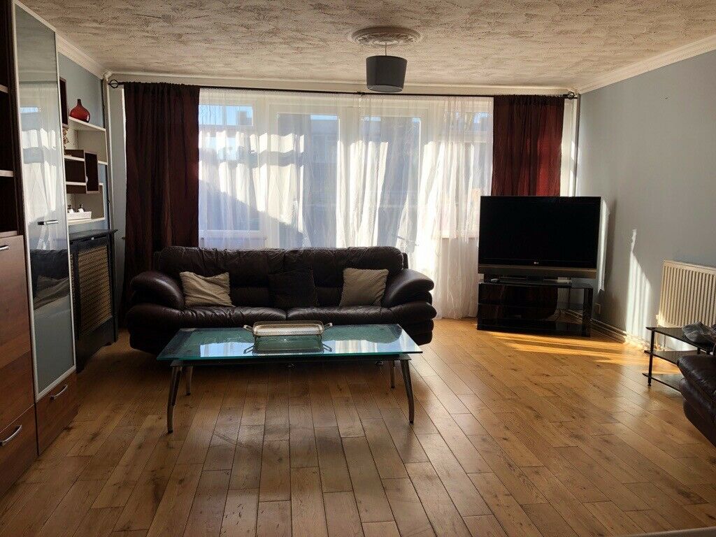 Flat Great Strand in Greater London