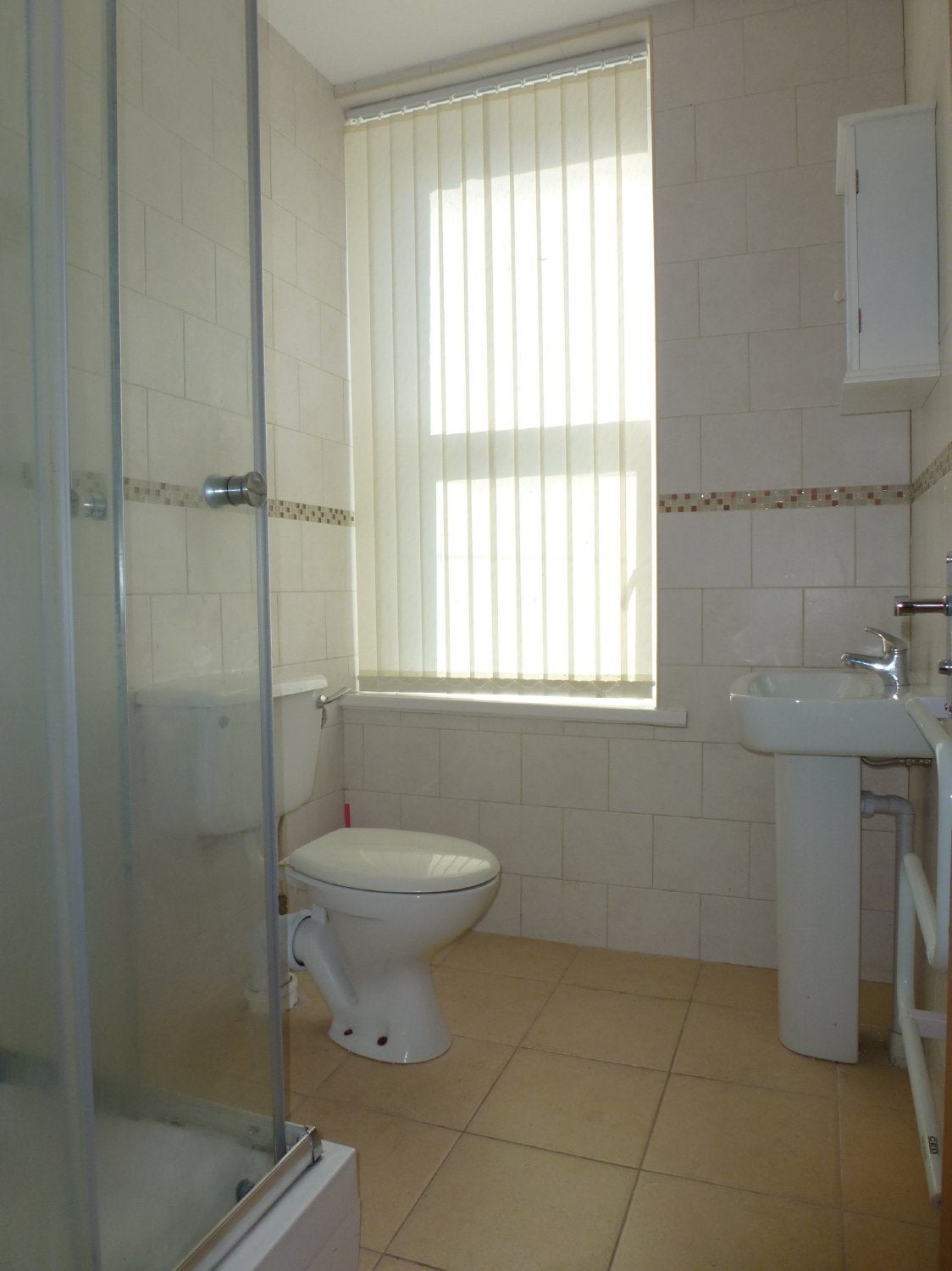 Flat Piercefield Place in Cardiff County