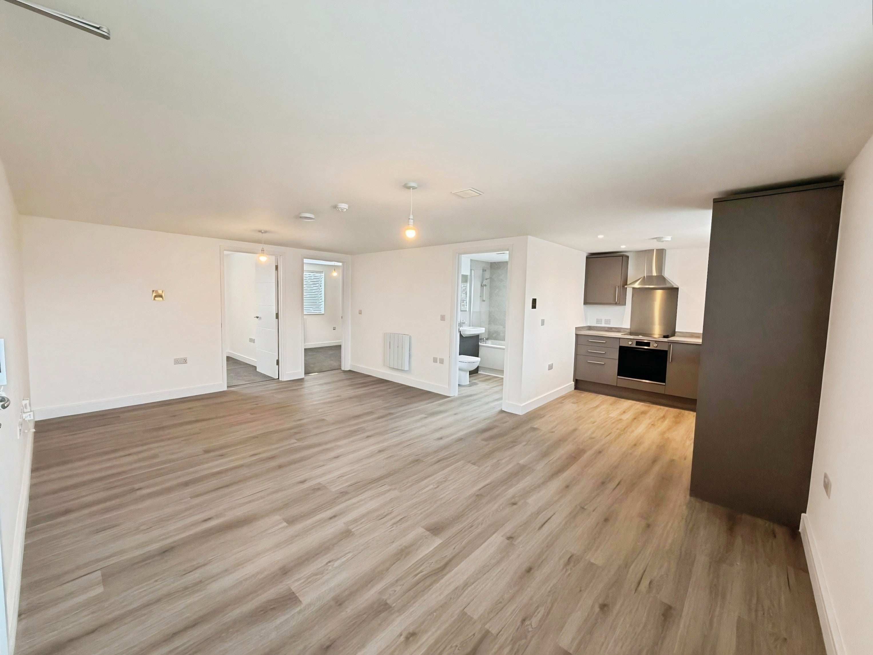 Flat Flamborough Close in Peterborough