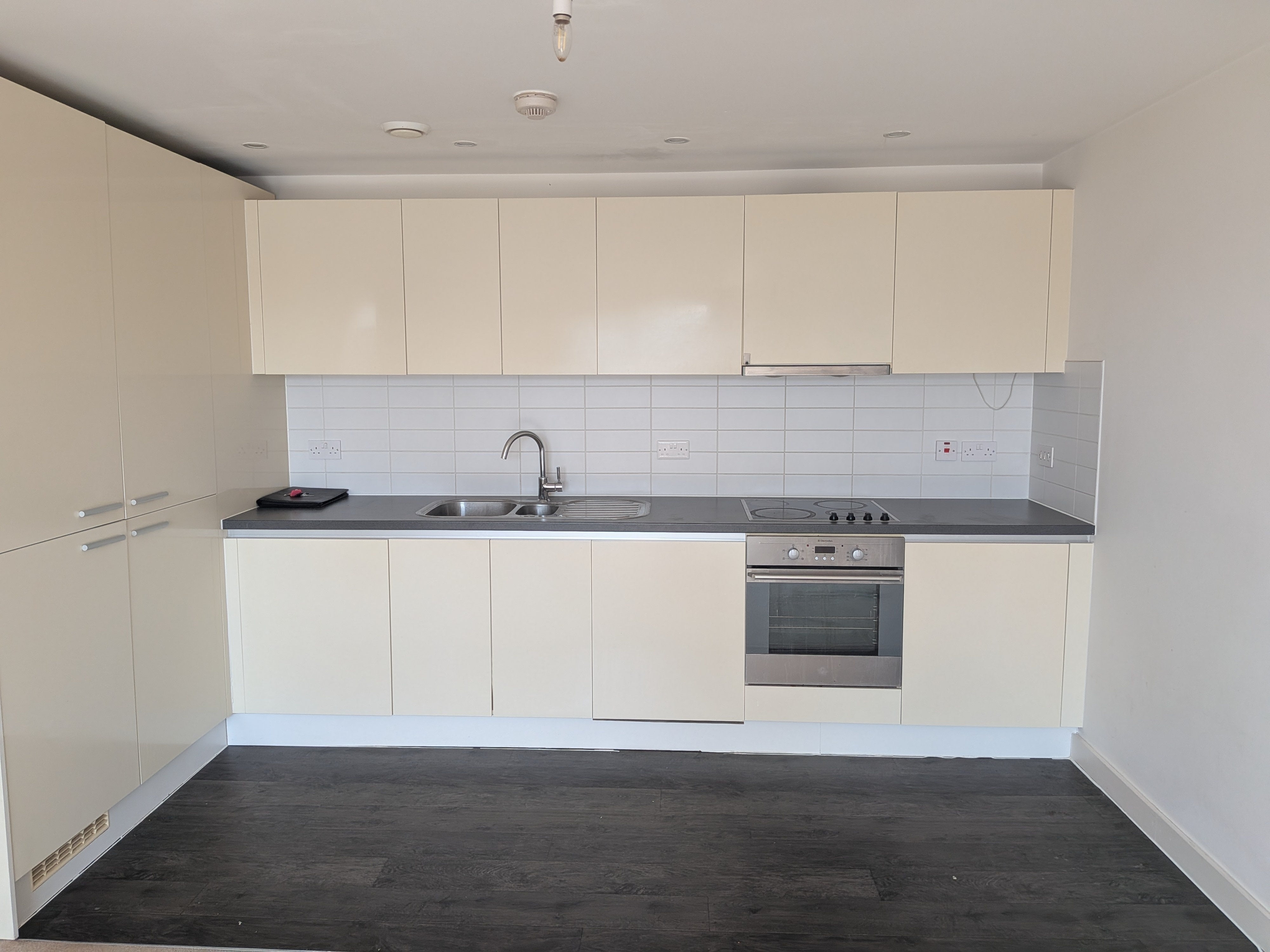 Flat Queensway in Reigate and Banstead