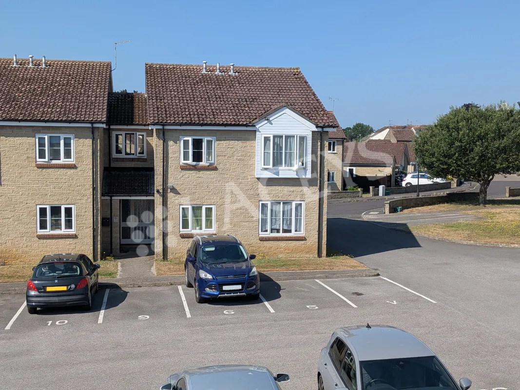 Flat Tresco Spinney in Brympton