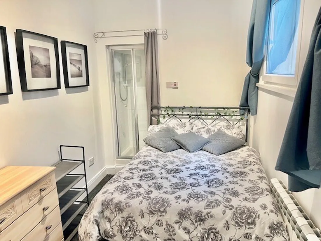 Flat Cambrian Place in Swansea