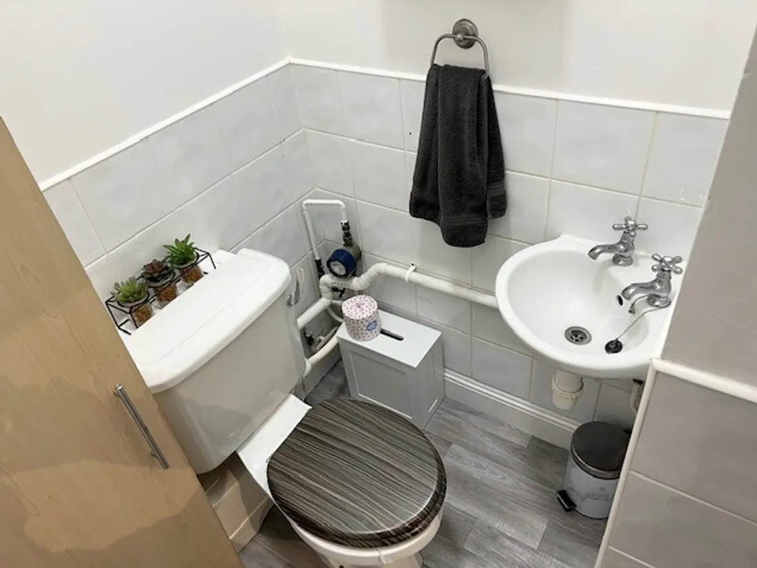 Flat Cambrian Place in Swansea