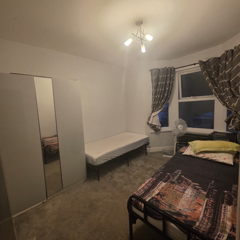 Room Elizabeth Road in Greater London