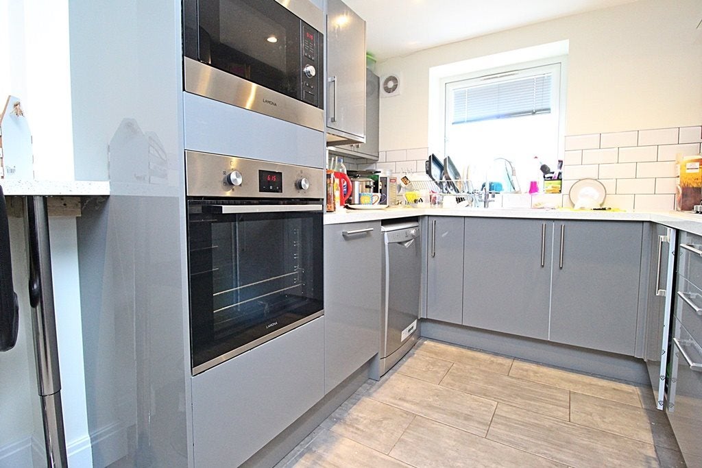 Flat West Grove in Cardiff