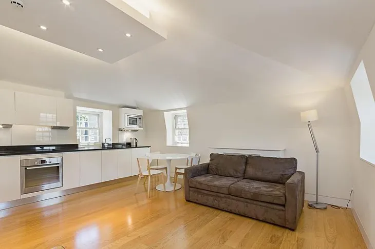 Flat King's Road in Greater London