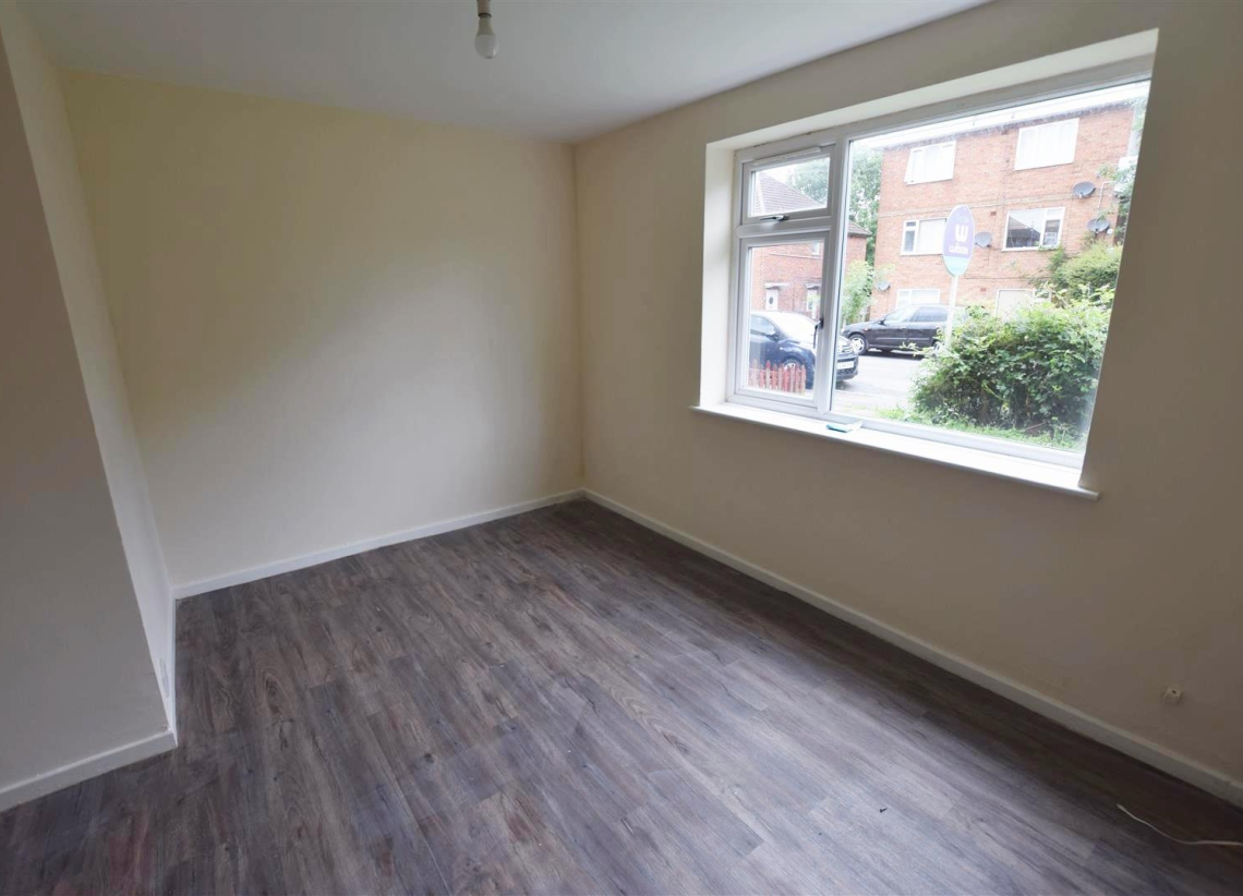 Flat Sunbury Road in Coventry