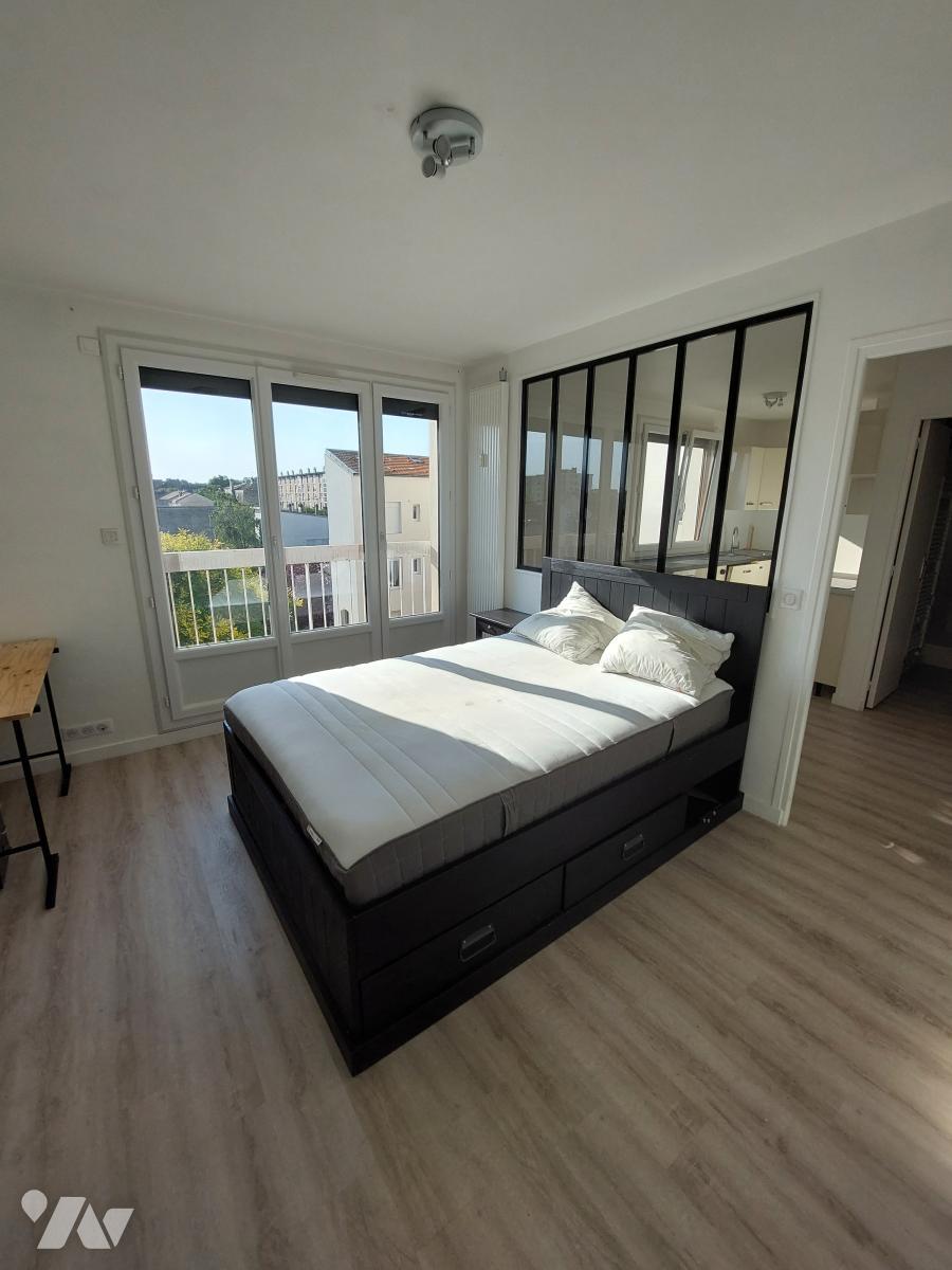 Flat Avenue Georges Clemenceau in Reims