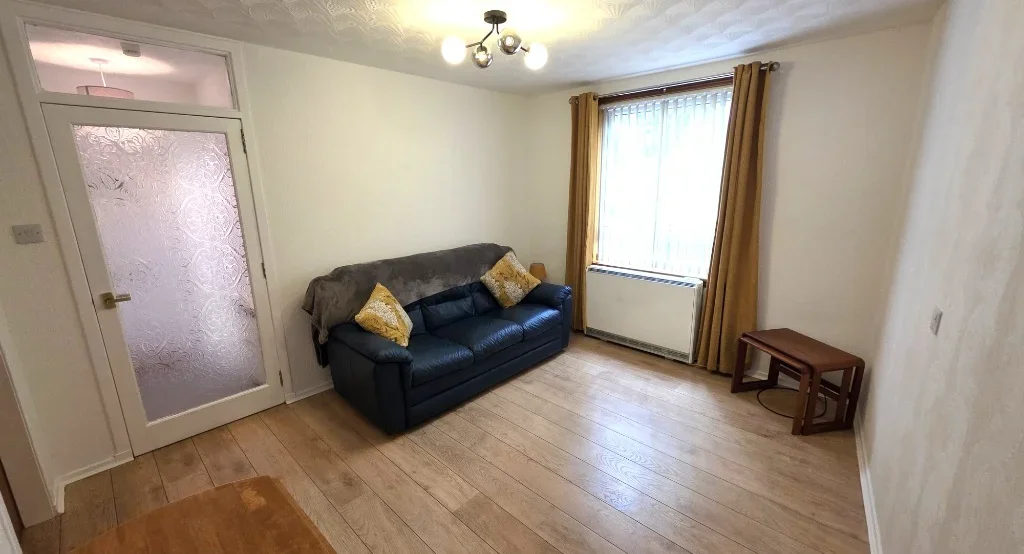 Flat Spital Walk in Aberdeen City
